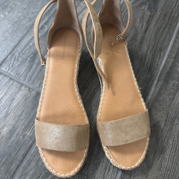 Alex Marie Light Gold platform sandals size 10 - Picture 1 of 2
